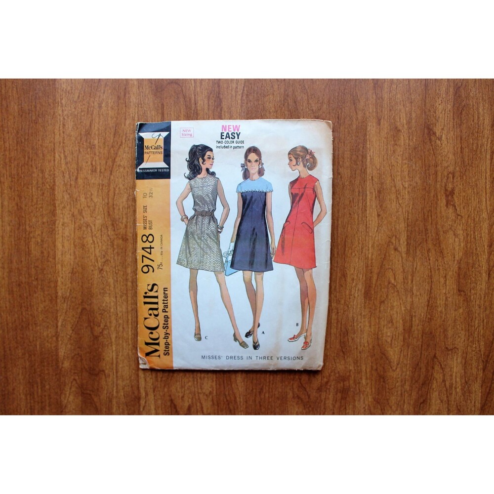 McCalls 9748 60s Vintage Sewing Pattern Misses Sleeveless Dress